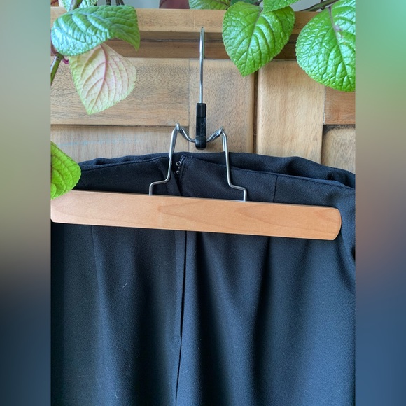 Black maxi skirt with slits - Picture 7 of 9